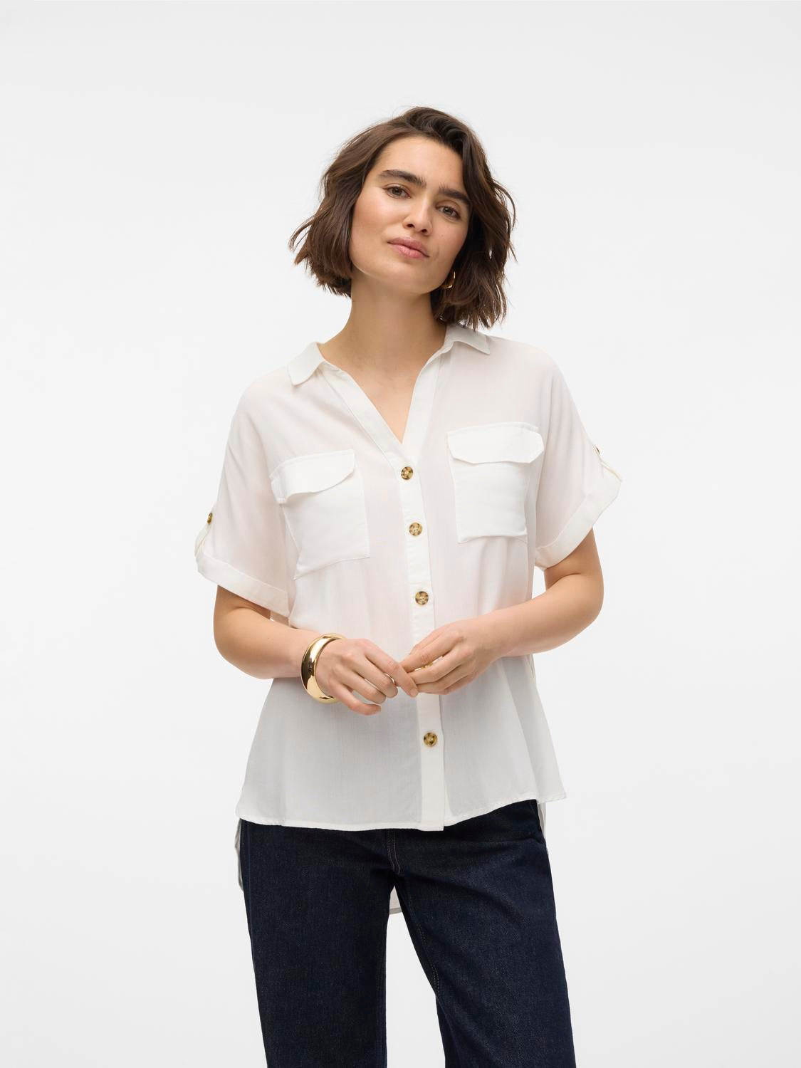 model_shot-front